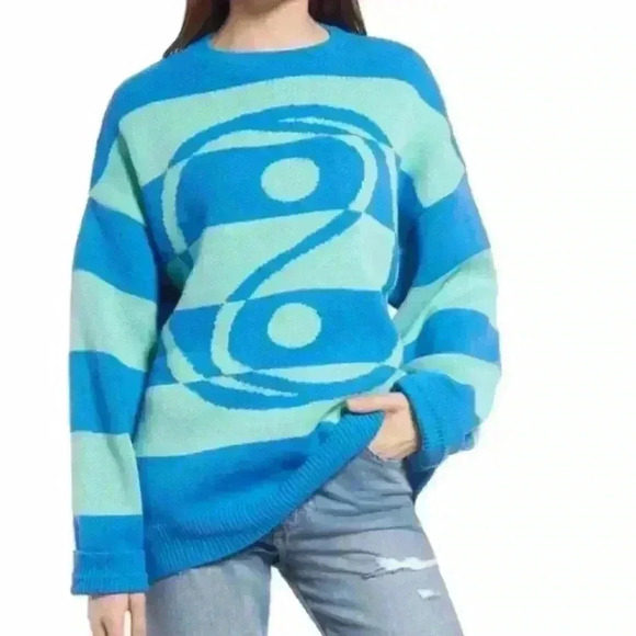 Topshop Blue Knitted Crew Neck Oversized Yin Yang Pullover Sweater Size 4-6 - Picture 1 of 9